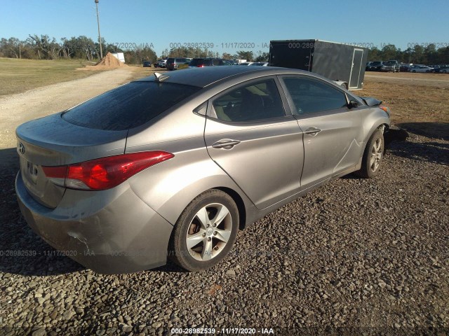 Photo 3 VIN: 5NPDH4AE8CH134919 - HYUNDAI ELANTRA 