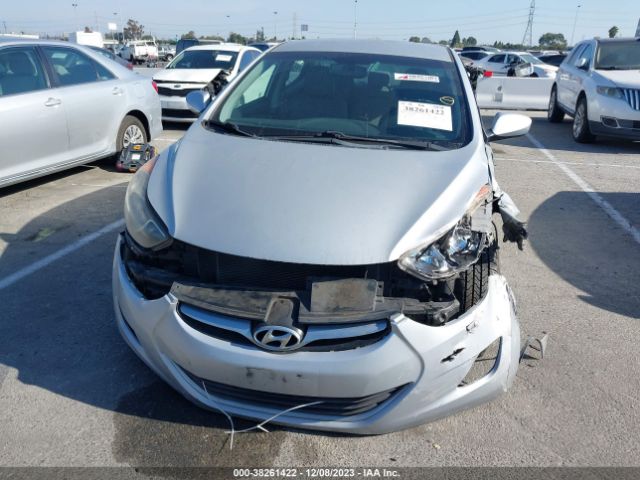 Photo 5 VIN: 5NPDH4AE8CH146116 - HYUNDAI ELANTRA 