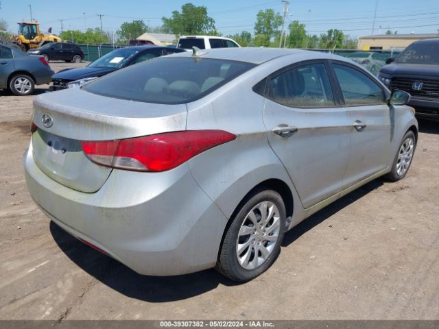 Photo 3 VIN: 5NPDH4AE8DH152418 - HYUNDAI ELANTRA 