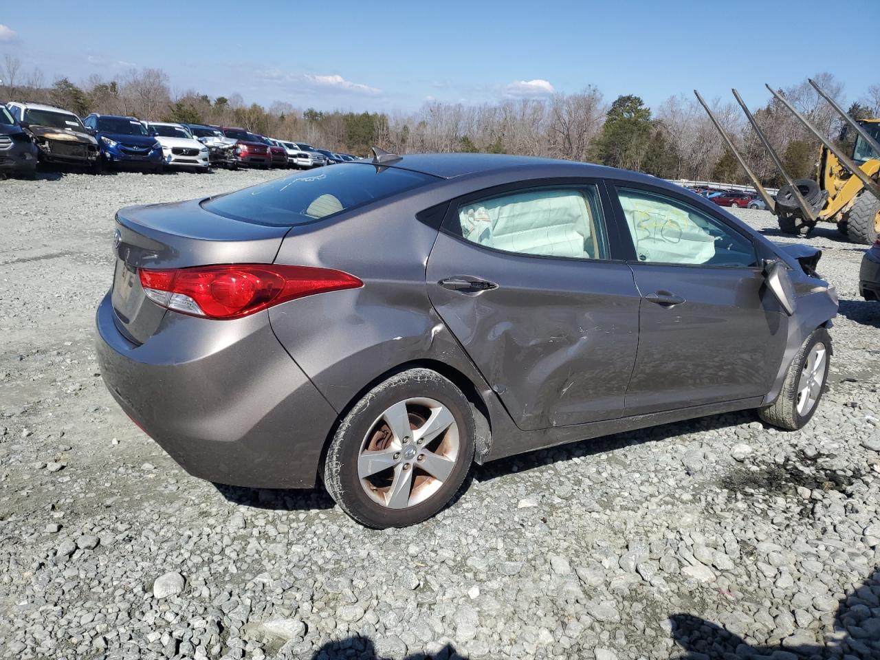 Photo 2 VIN: 5NPDH4AE8DH164696 - HYUNDAI ELANTRA 