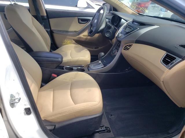 Photo 4 VIN: 5NPDH4AE8DH177674 - HYUNDAI ELANTRA GL 