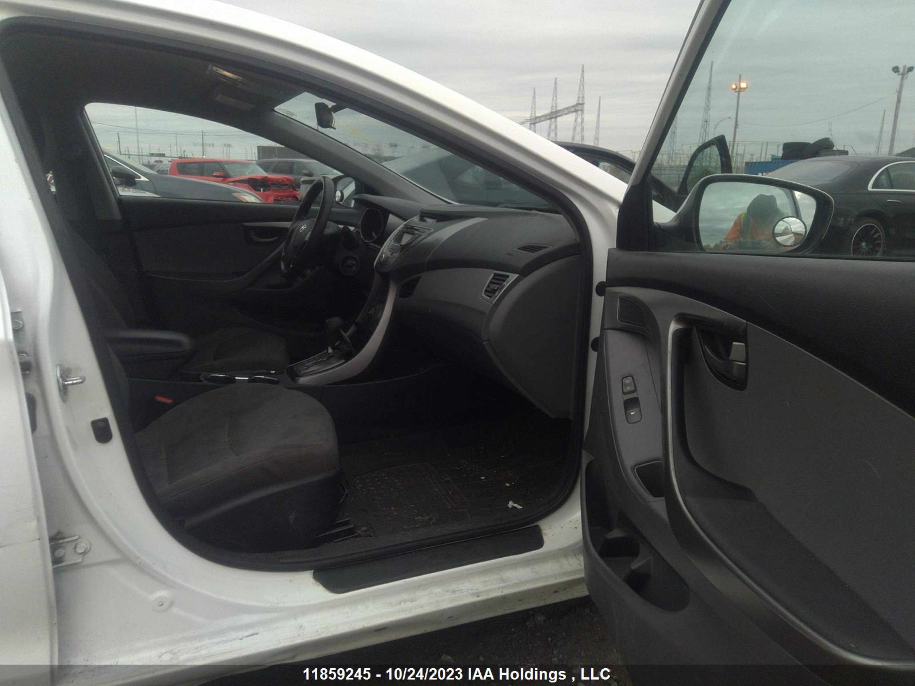 Photo 4 VIN: 5NPDH4AE8DH208583 - HYUNDAI ELANTRA 