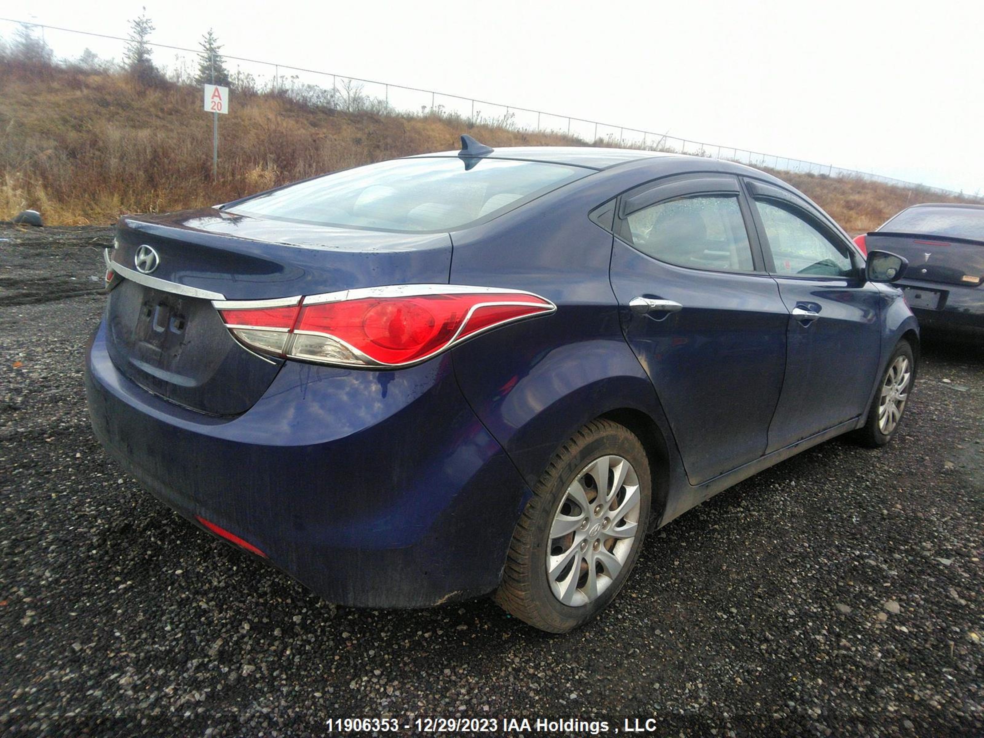 Photo 3 VIN: 5NPDH4AE8DH218479 - HYUNDAI ELANTRA 