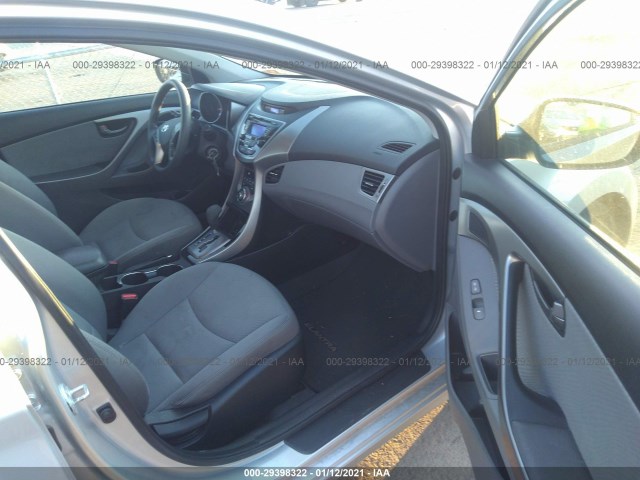 Photo 4 VIN: 5NPDH4AE8DH231572 - HYUNDAI ELANTRA 