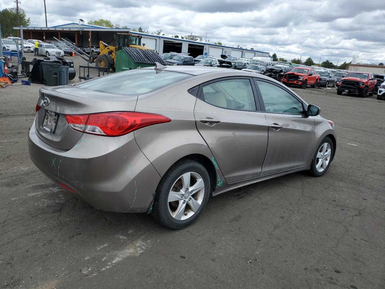 Photo 2 VIN: 5NPDH4AE8DH245391 - HYUNDAI ELANTRA 