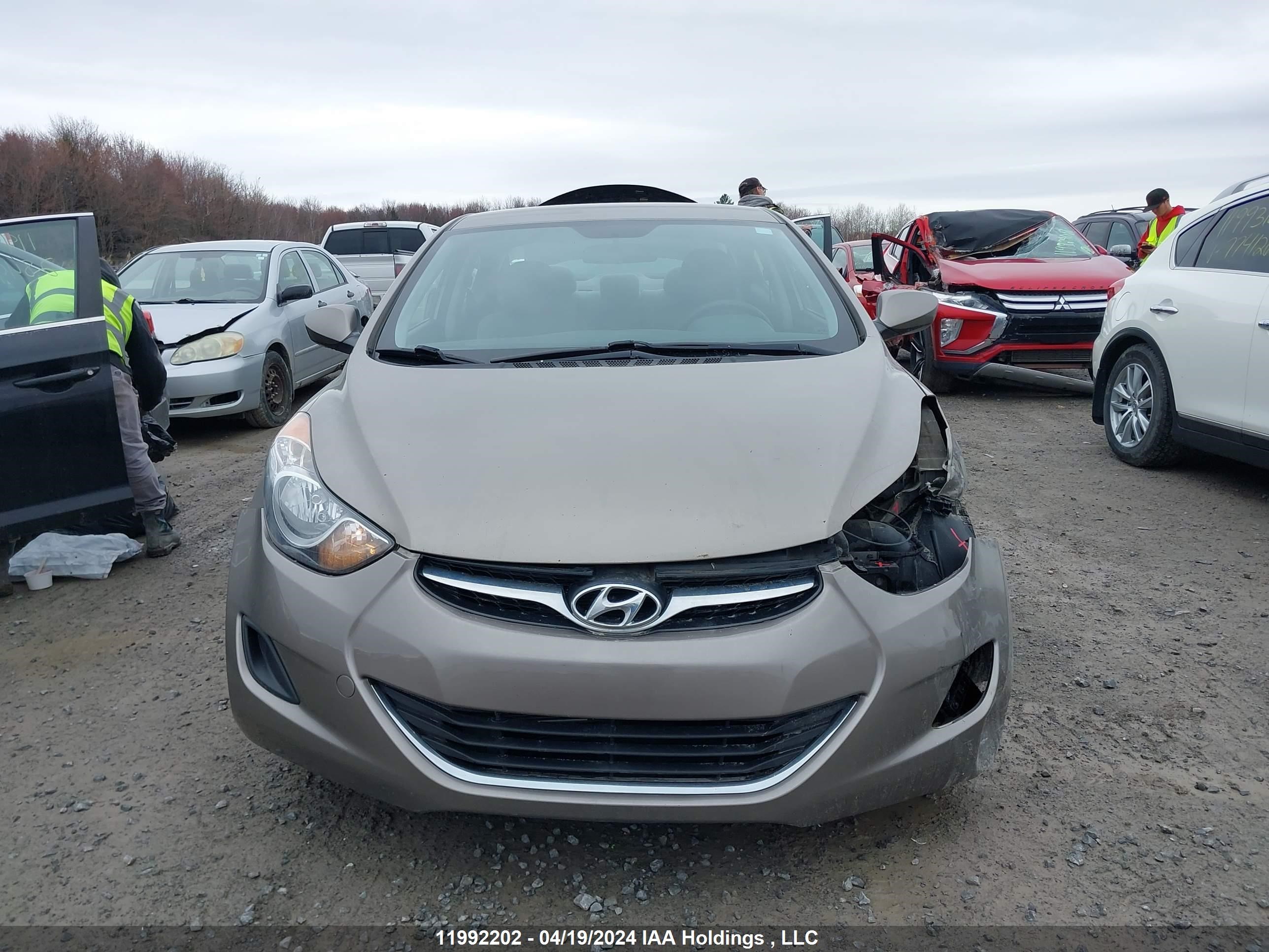 Photo 11 VIN: 5NPDH4AE8DH249523 - HYUNDAI ELANTRA 