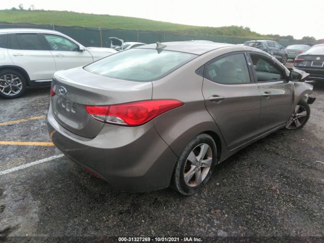 Photo 3 VIN: 5NPDH4AE8DH257346 - HYUNDAI ELANTRA 