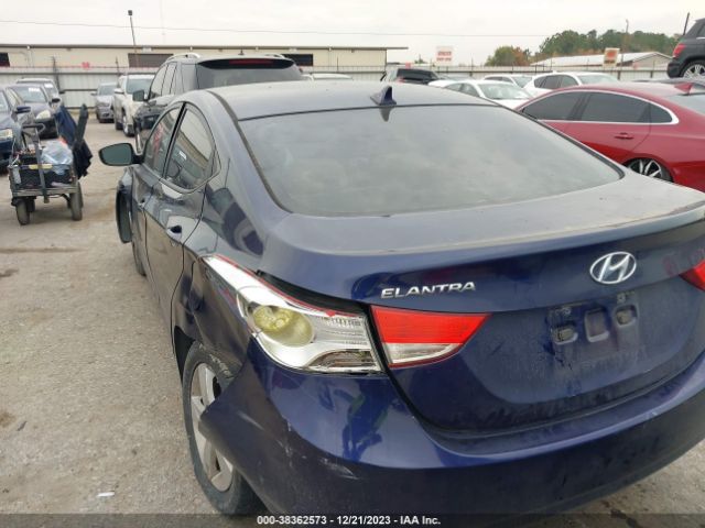 Photo 2 VIN: 5NPDH4AE8DH263664 - HYUNDAI ELANTRA 