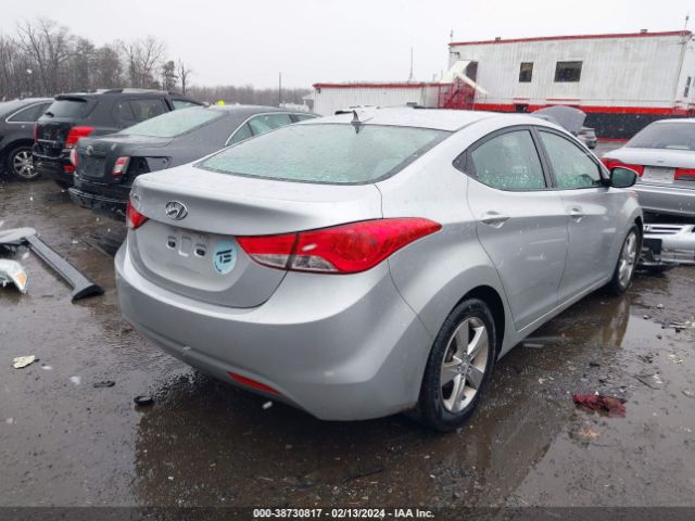 Photo 3 VIN: 5NPDH4AE8DH271036 - HYUNDAI ELANTRA 