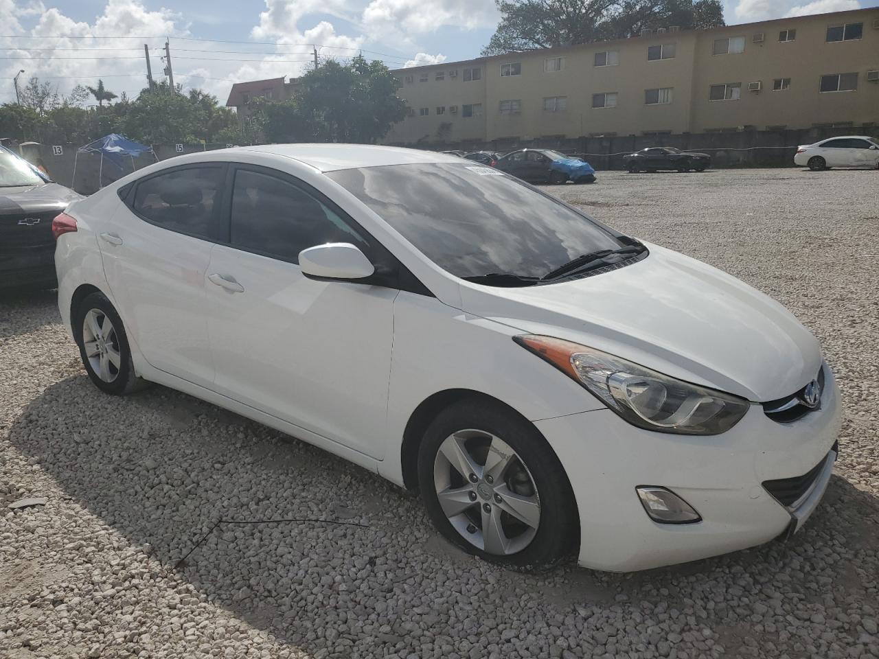 Photo 3 VIN: 5NPDH4AE8DH283509 - HYUNDAI ELANTRA 