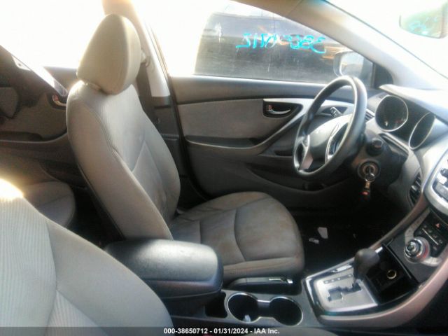 Photo 4 VIN: 5NPDH4AE8DH299774 - HYUNDAI ELANTRA 