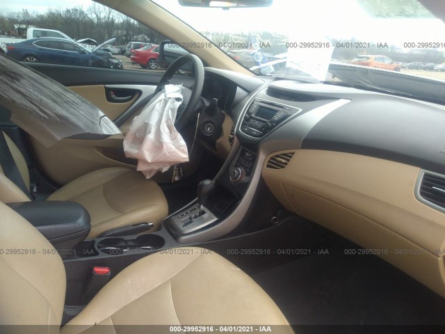 Photo 4 VIN: 5NPDH4AE8DH305136 - HYUNDAI ELANTRA 