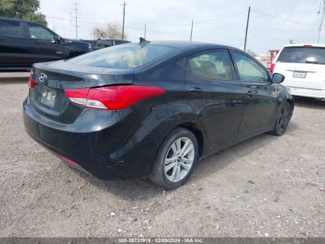 Photo 3 VIN: 5NPDH4AE8DH314841 - HYUNDAI ELANTRA 