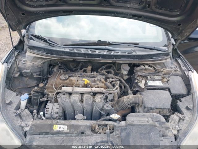 Photo 9 VIN: 5NPDH4AE8DH314841 - HYUNDAI ELANTRA 