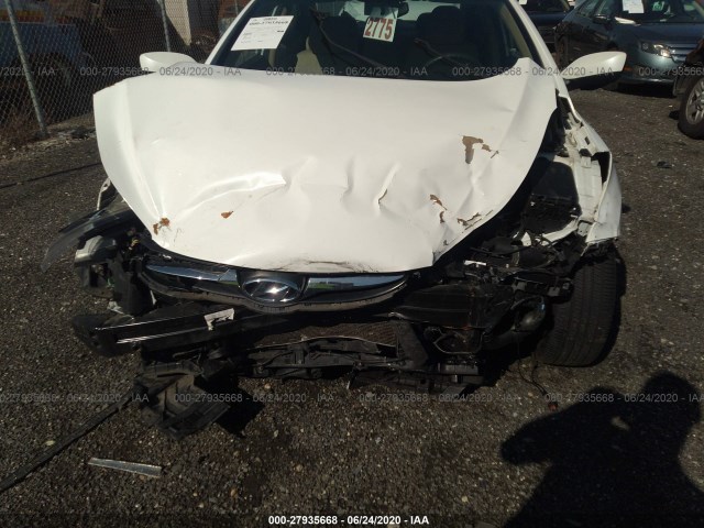 Photo 5 VIN: 5NPDH4AE8DH333177 - HYUNDAI ELANTRA 