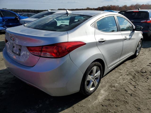 Photo 3 VIN: 5NPDH4AE8DH337925 - HYUNDAI ELANTRA GL 