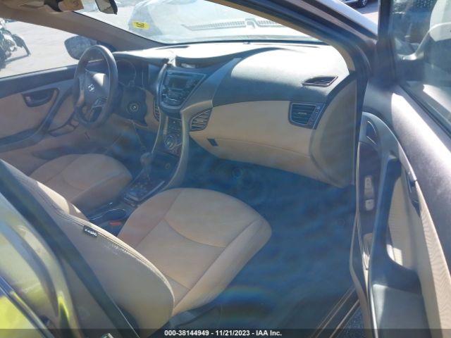 Photo 4 VIN: 5NPDH4AE8DH358709 - HYUNDAI ELANTRA 