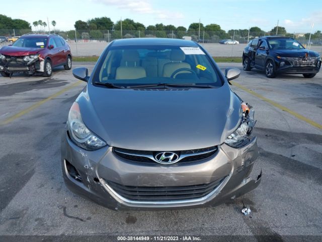 Photo 5 VIN: 5NPDH4AE8DH358709 - HYUNDAI ELANTRA 