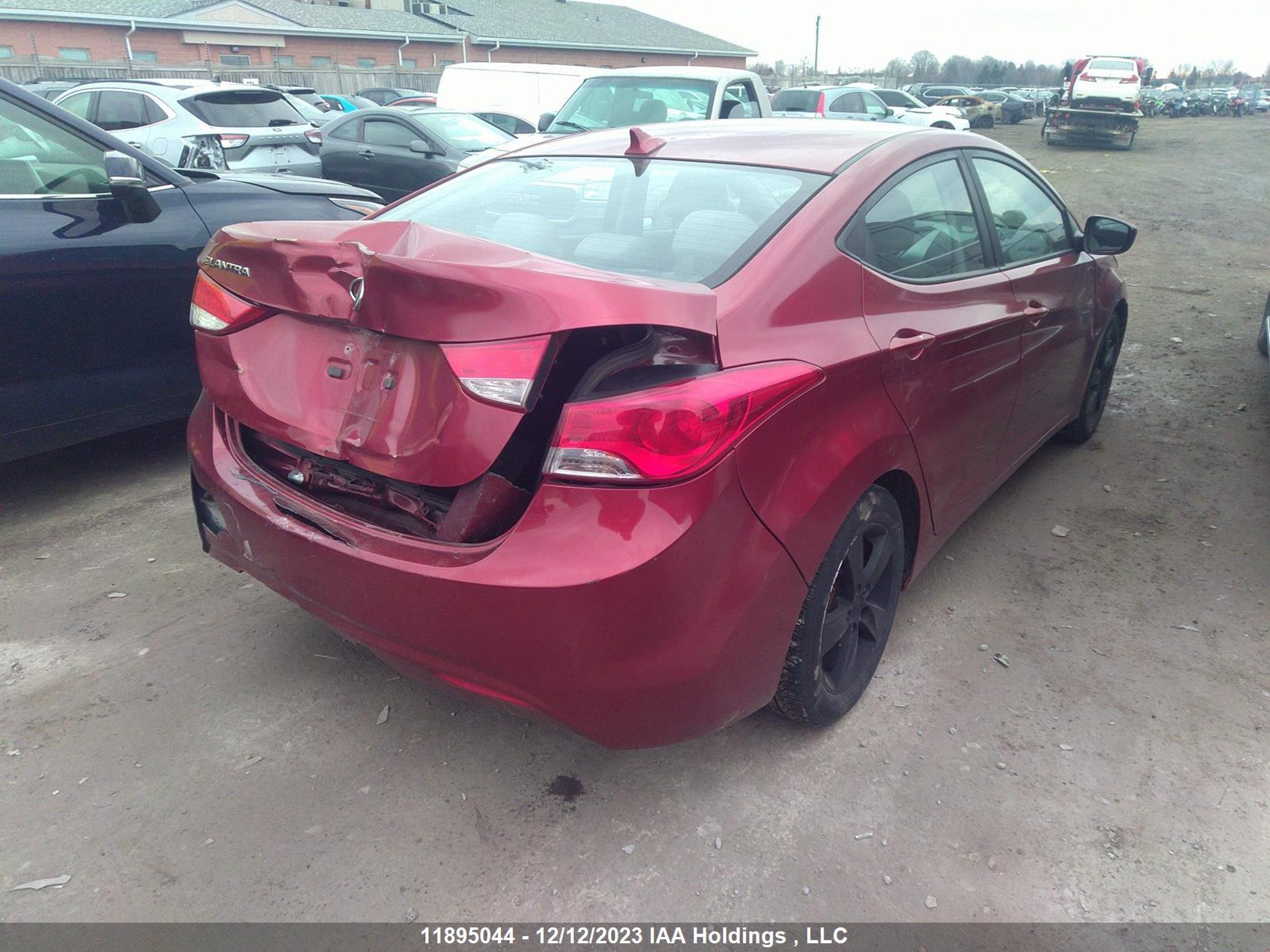 Photo 3 VIN: 5NPDH4AE8DH368057 - HYUNDAI ELANTRA 