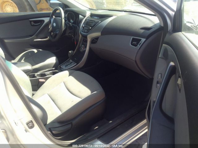 Photo 4 VIN: 5NPDH4AE8DH375199 - HYUNDAI ELANTRA 