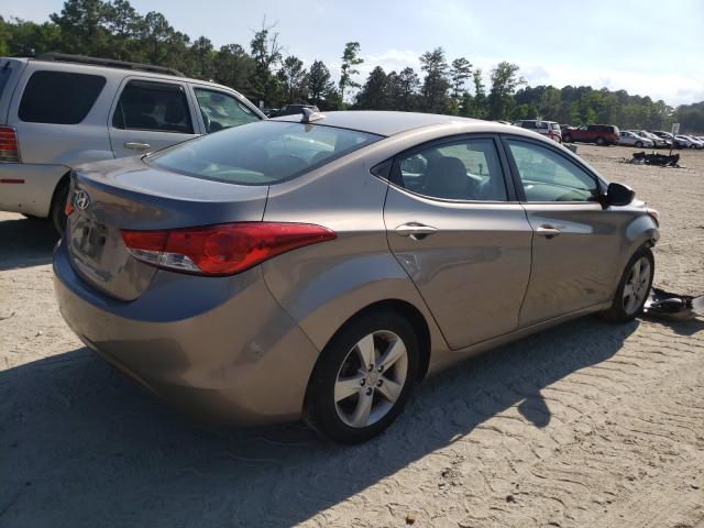 Photo 3 VIN: 5NPDH4AE8DH389443 - HYUNDAI ELANTRA GL 