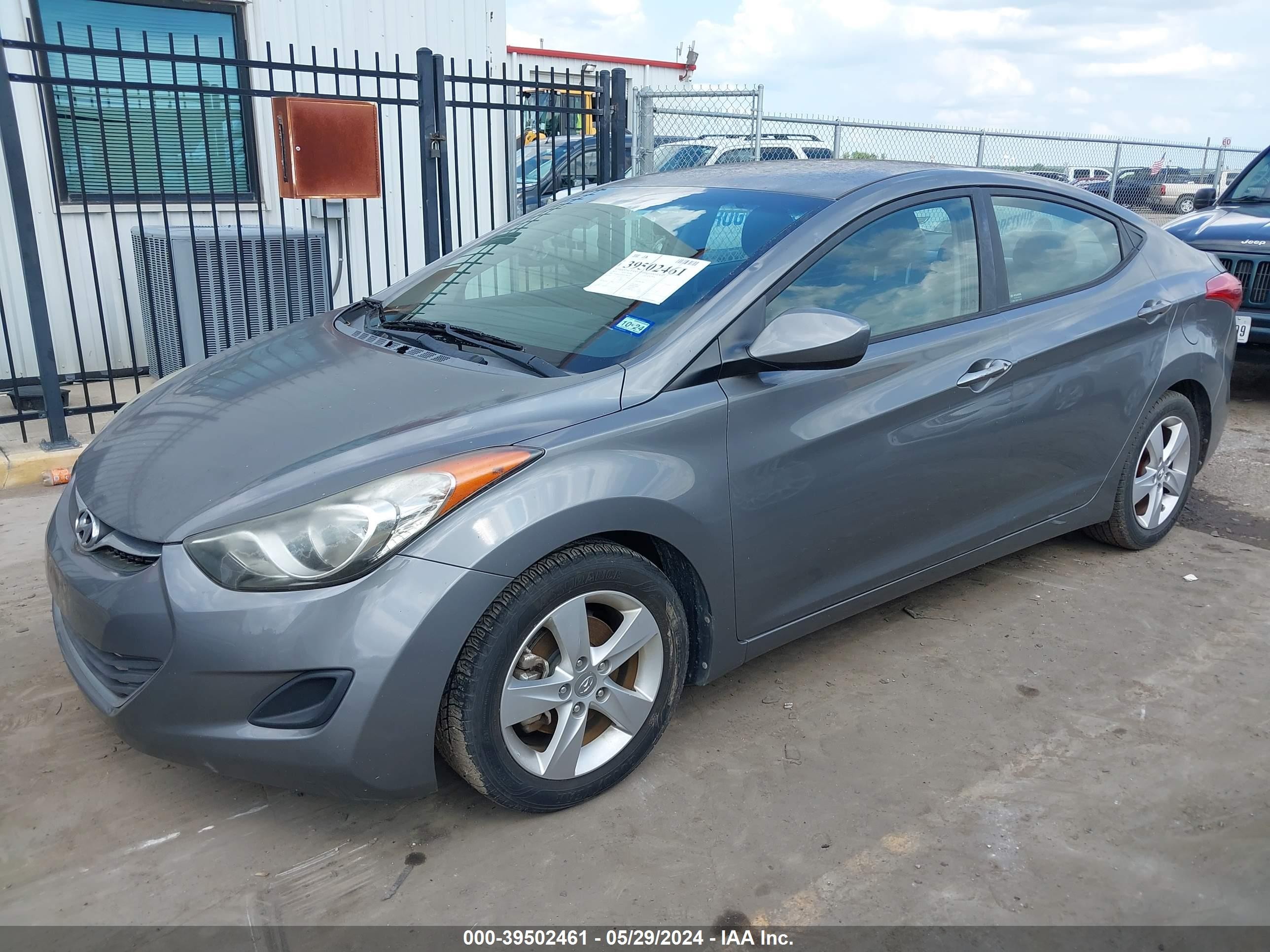 Photo 1 VIN: 5NPDH4AE8DH398028 - HYUNDAI ELANTRA 