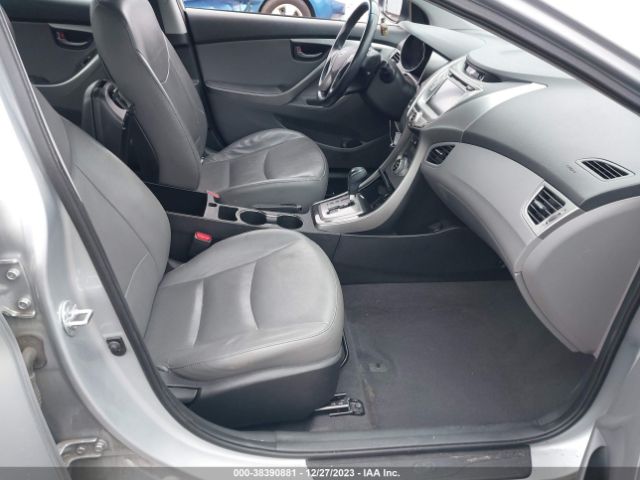 Photo 4 VIN: 5NPDH4AE8DH411375 - HYUNDAI ELANTRA 