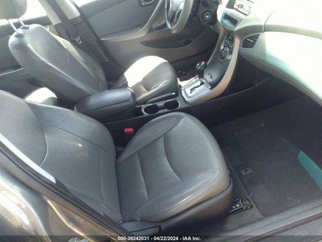 Photo 4 VIN: 5NPDH4AE8DH440973 - HYUNDAI ELANTRA 