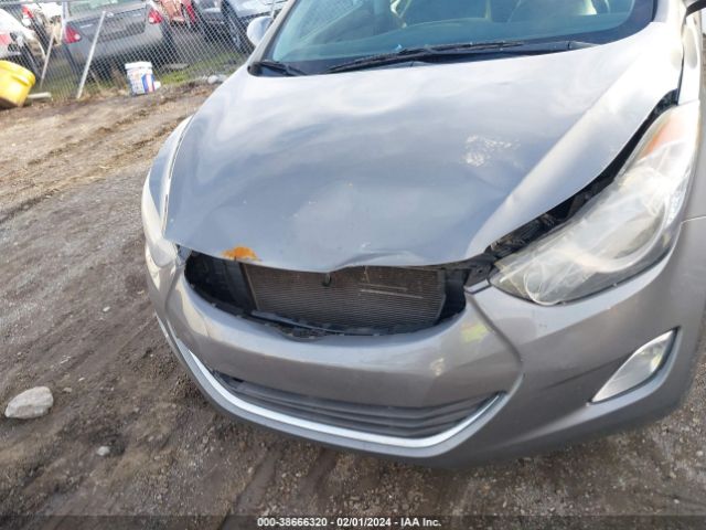 Photo 5 VIN: 5NPDH4AE8DH449916 - HYUNDAI ELANTRA 