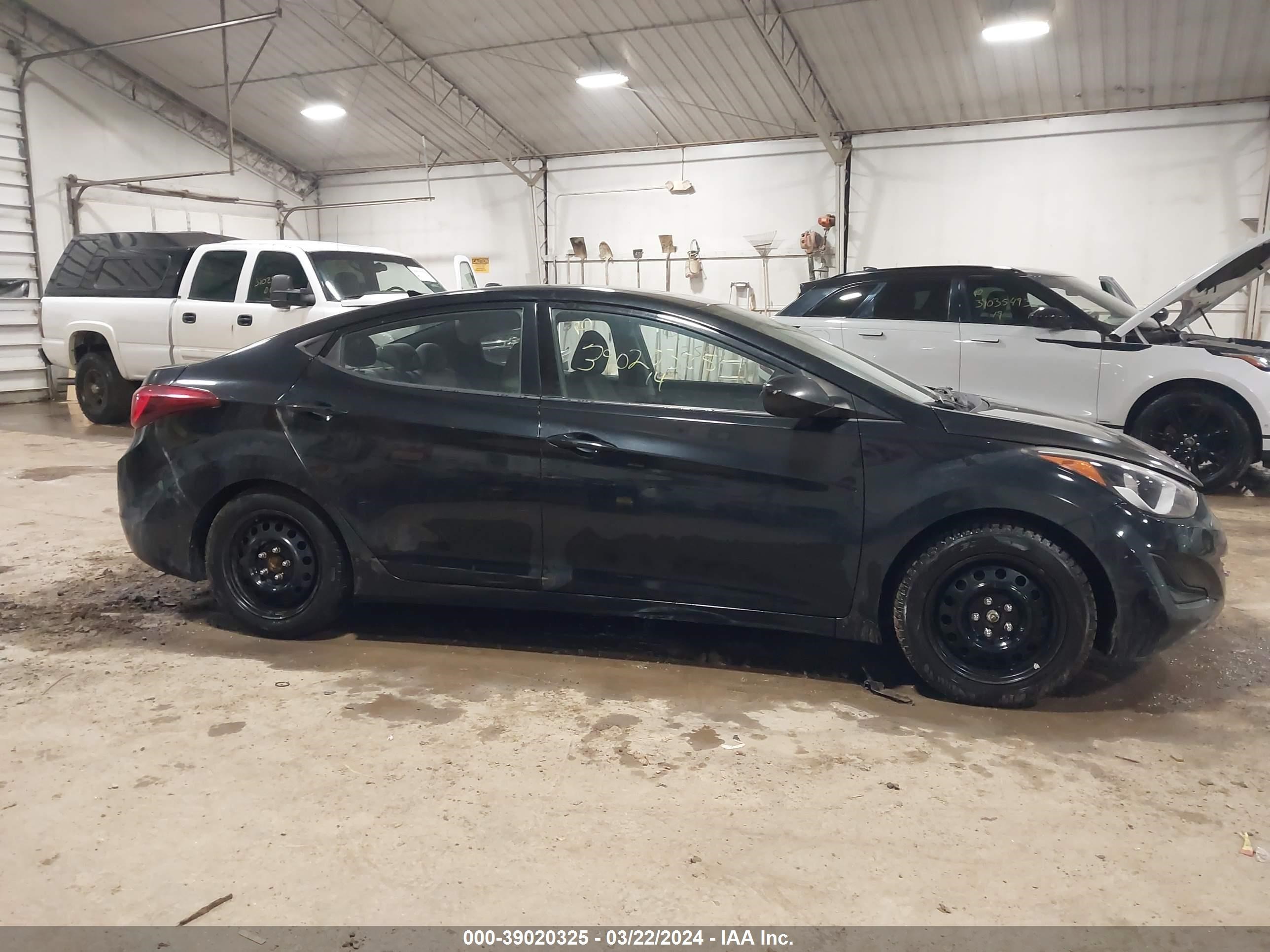 Photo 12 VIN: 5NPDH4AE8EH488104 - HYUNDAI ELANTRA 