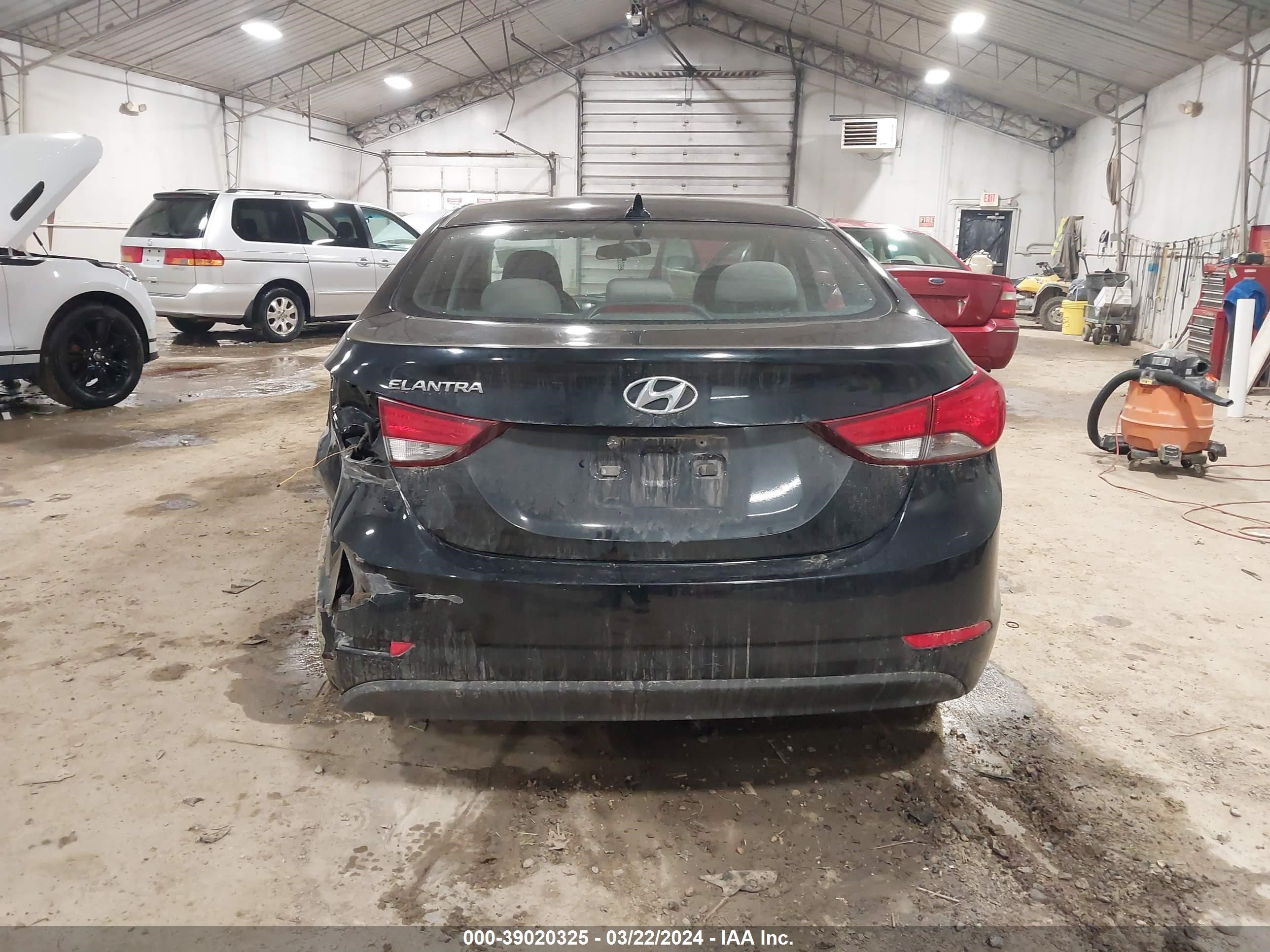 Photo 15 VIN: 5NPDH4AE8EH488104 - HYUNDAI ELANTRA 