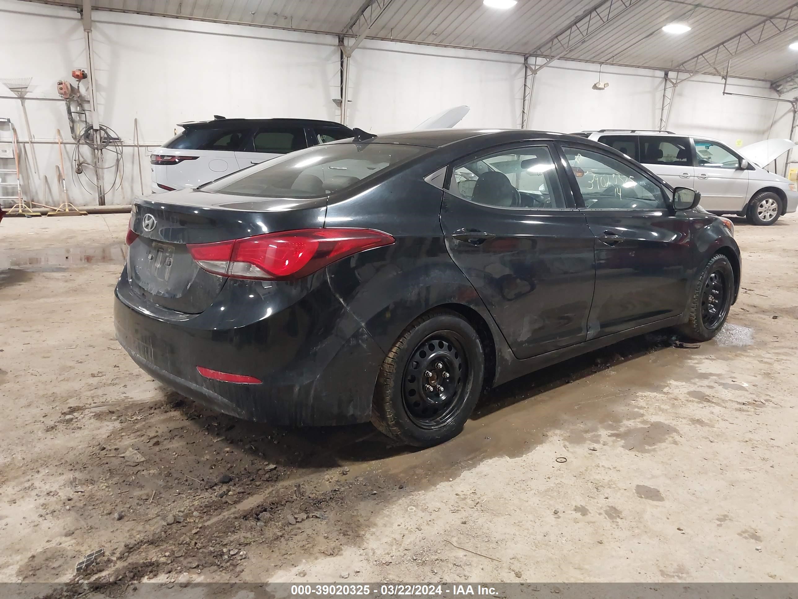 Photo 3 VIN: 5NPDH4AE8EH488104 - HYUNDAI ELANTRA 