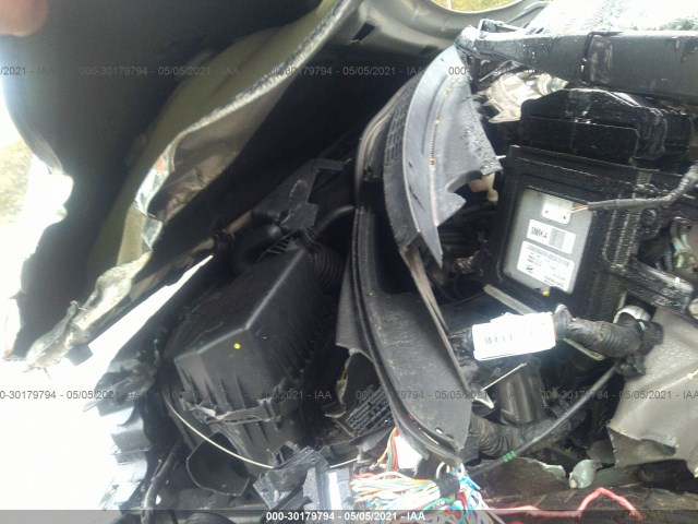 Photo 9 VIN: 5NPDH4AE8EH490631 - HYUNDAI ELANTRA 