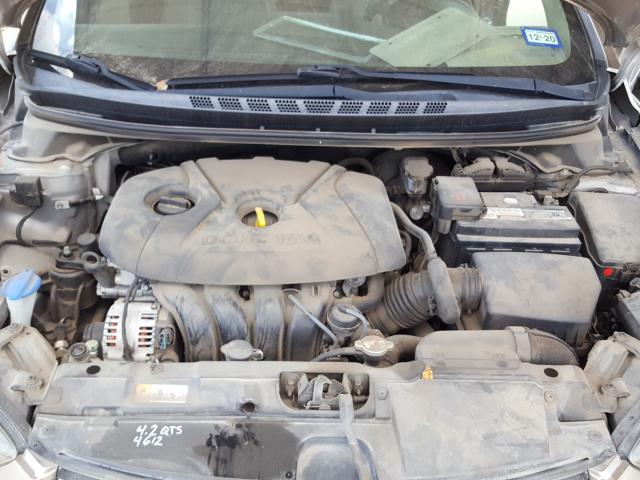 Photo 6 VIN: 5NPDH4AE8EH502020 - HYUNDAI ELANTRA SE 