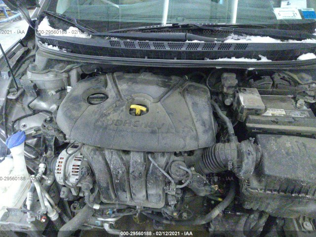 Photo 9 VIN: 5NPDH4AE8EH532277 - HYUNDAI ELANTRA 