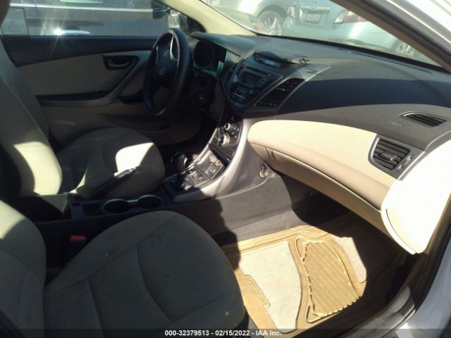 Photo 4 VIN: 5NPDH4AE8FH561313 - HYUNDAI ELANTRA 