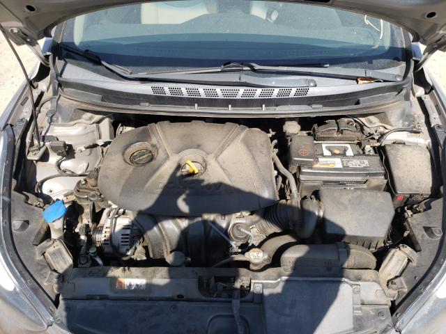 Photo 6 VIN: 5NPDH4AE8FH561876 - HYUNDAI ELANTRA SE 