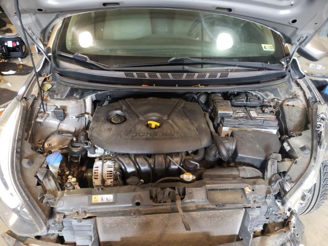 Photo 6 VIN: 5NPDH4AE8FH565667 - HYUNDAI ELANTRA SE 