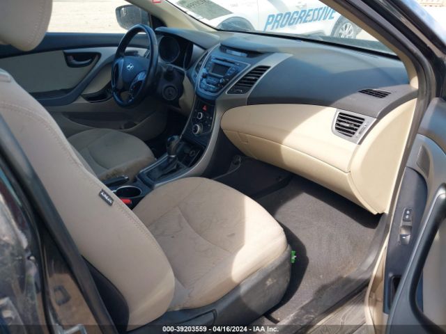 Photo 4 VIN: 5NPDH4AE8FH579584 - HYUNDAI ELANTRA 