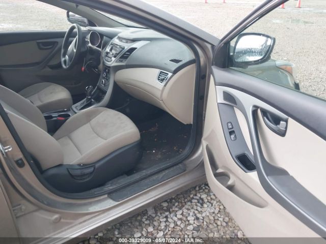 Photo 4 VIN: 5NPDH4AE8FH587765 - HYUNDAI ELANTRA 