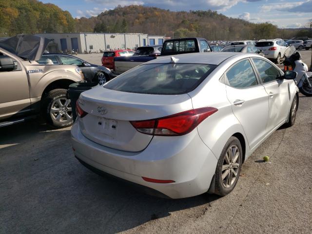 Photo 3 VIN: 5NPDH4AE8FH588589 - HYUNDAI ELANTRA SE 