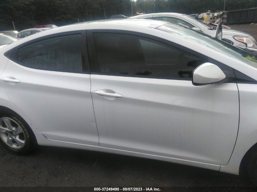 Photo 12 VIN: 5NPDH4AE8FH590293 - HYUNDAI ELANTRA 