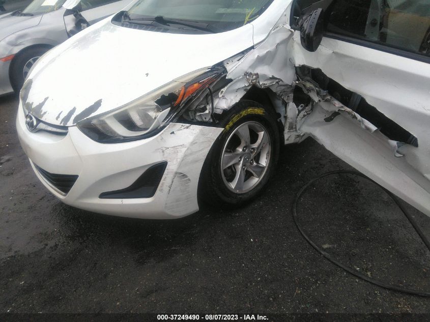 Photo 5 VIN: 5NPDH4AE8FH590293 - HYUNDAI ELANTRA 