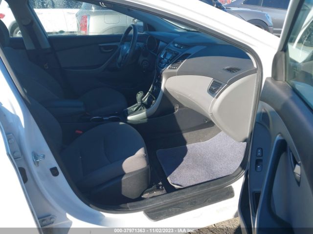 Photo 4 VIN: 5NPDH4AE8FH595901 - HYUNDAI ELANTRA 