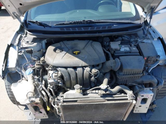 Photo 9 VIN: 5NPDH4AE8FH646202 - HYUNDAI ELANTRA 