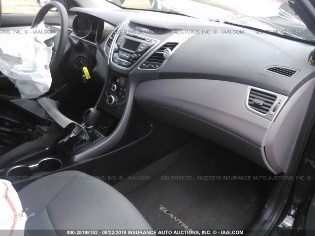 Photo 4 VIN: 5NPDH4AE8GH669299 - HYUNDAI ELANTRA 