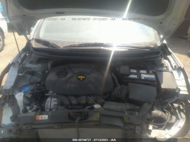 Photo 9 VIN: 5NPDH4AE8GH675071 - HYUNDAI ELANTRA SE 