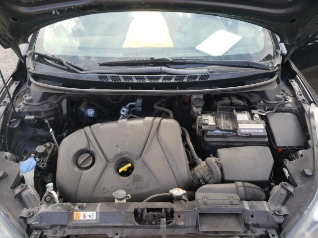 Photo 6 VIN: 5NPDH4AE8GH679945 - HYUNDAI ELANTRA SE 