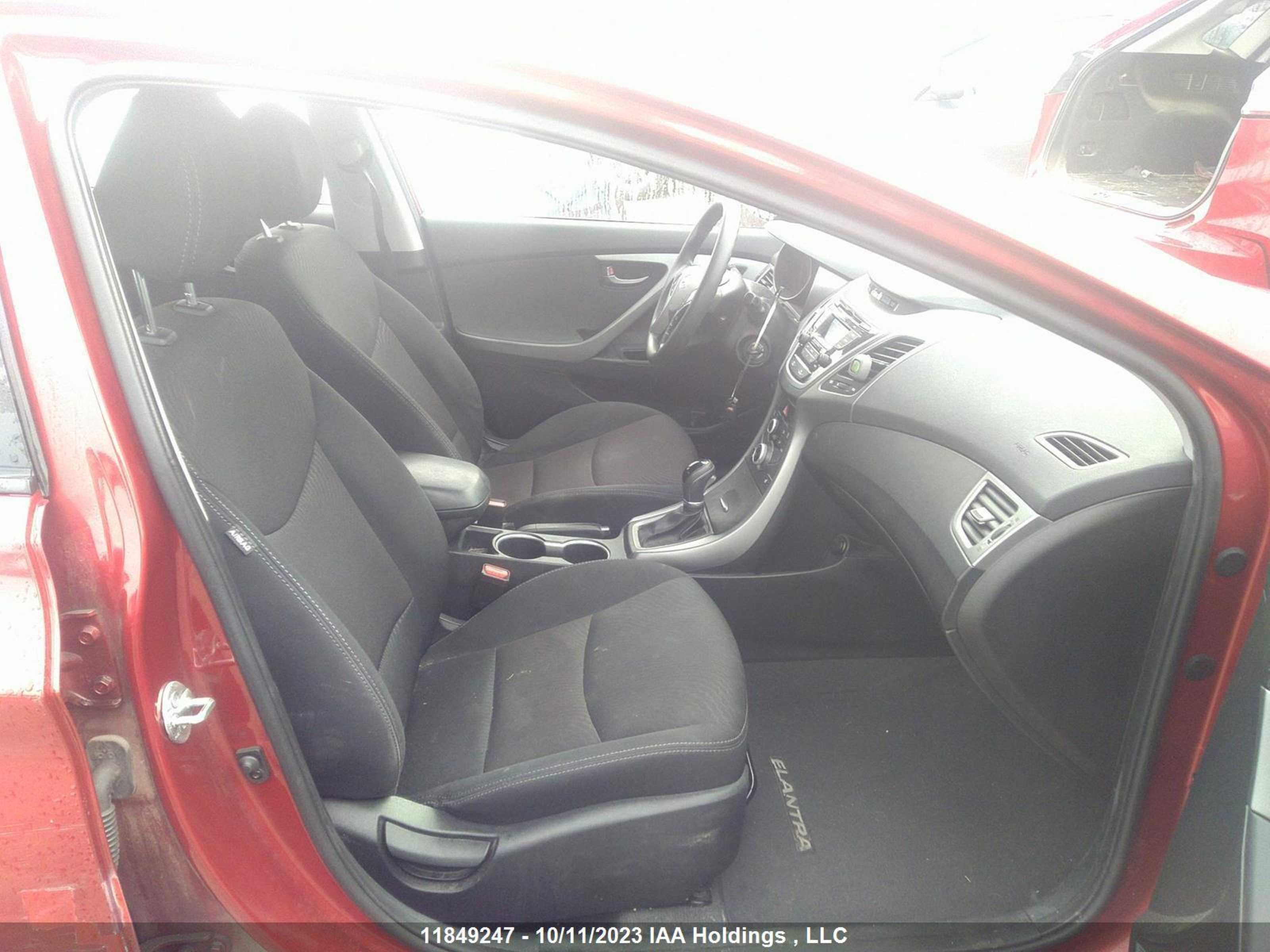 Photo 4 VIN: 5NPDH4AE8GH690587 - HYUNDAI ELANTRA 