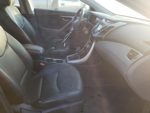 Photo 4 VIN: 5NPDH4AE8GH693487 - HYUNDAI ELANTRA SE 